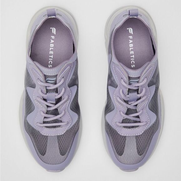 Fabletics Larchmont Performance Sneaker. Light plum. Mesh insets. Lace-up. 7.5 - Picture 3 of 9